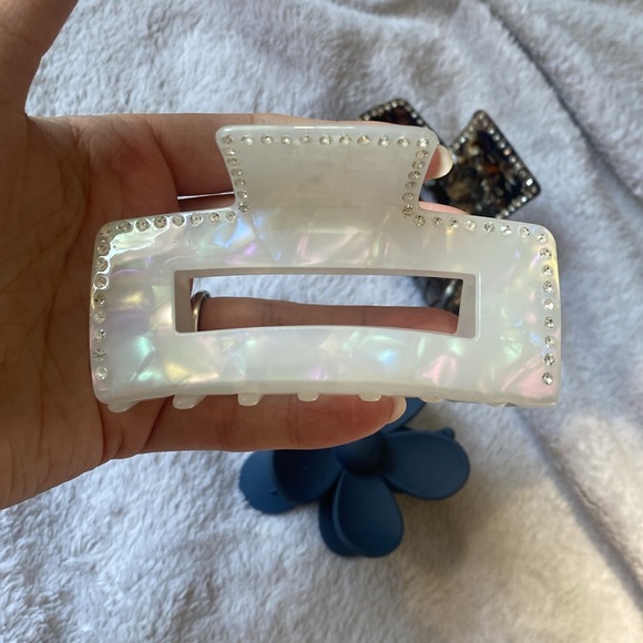 Brand new Hair Clips - Picture 2 of 4